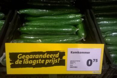 Bij Jumbo vandaag nog gewoon Nederlandse komkommers. - foto: Ton van der Scheer