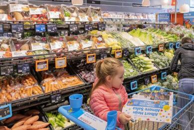 Supermarkten blijven elkaar met lage prijzen beconcurreren. - Foto: Albert Heijn