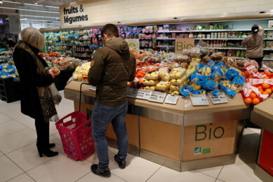 Biologisch in de supermarkt is in Frankrijk soms duurder dan in biologische speciaalzaken. - foto: ANP