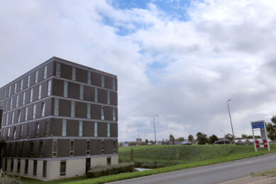 'Arbeidshotels' zoals in Maasdijk zijn van vitaal belang voor een sector. - Foto: Ton van der Scheer