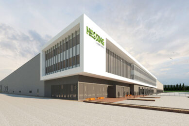 De nieuwe fabriek van Hessing Supervers in Venlo (L.) is in aanbouw. Hessing Supervers mag nu zijn vers gesneden groente met het PlanetProof-logo op de markt brengen. - Foto/artist impression: Hessing