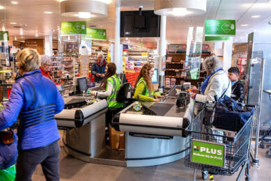 Consumenten kiezen voor gemak en blijven deels drukke supermarkten mijden vanwege zorgen om hun veiligheid. - Foto: ANP