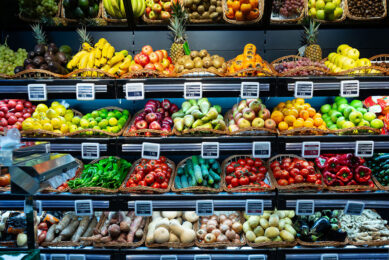 Groenten en fruit in het supermarktschap. - Foto: Canva