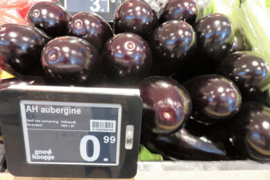 aubergine in de supermarkt