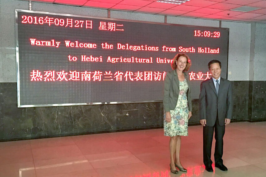 Archiefbeeld van een eerdere handelsmissie naar China, met links gedeputeerde Adri Bom-Lemstra. - Foto: Provincie Zuid-Holland.