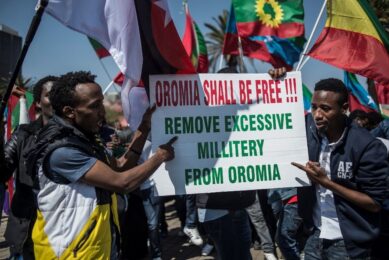 Foto: Yahoo News, protesten tegen de inmenging van de centrale overheid in Oromia