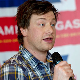 Jamie Oliver promoot ‘misvormde’ groente