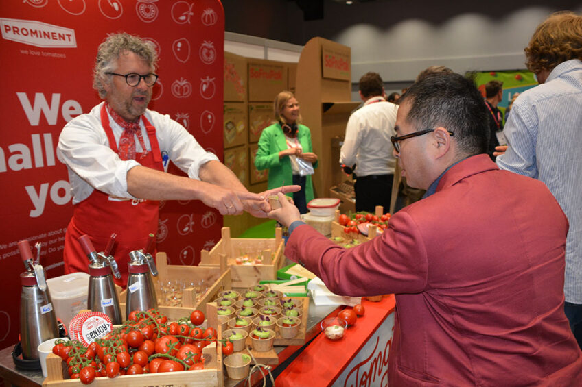 Prominent op het World Tomato Congress. - Foto Peter Visser