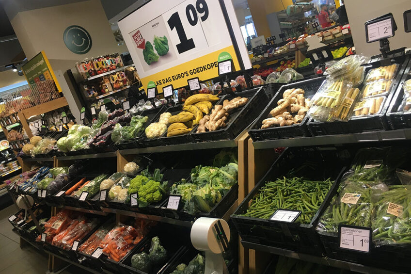 Groente en fruit dragen minder bij aan voedselinflatie dan vlees en zuivel. - Foto: Ton van der Scheer