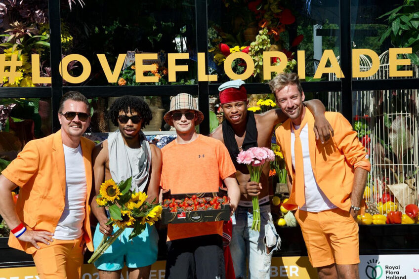 Tomaatjes en bloemen en kortingsbonnen. Nu nog naar Almere. - Foto: #LoveFloriade