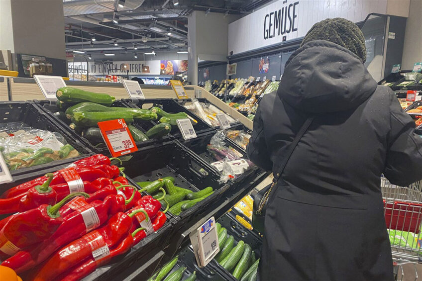 De prijzen voor komkommer in de Duitse winkels bleven ongekend hoog.  - Foto: ANP